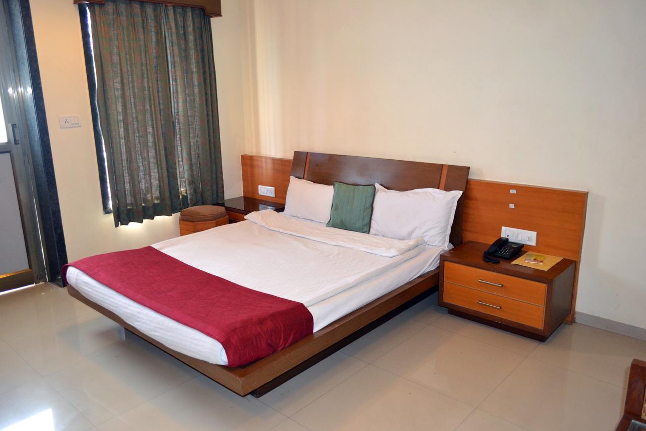 Jaffer Bhai'S Brickland Hotel Panchgani Eksteriør bilde